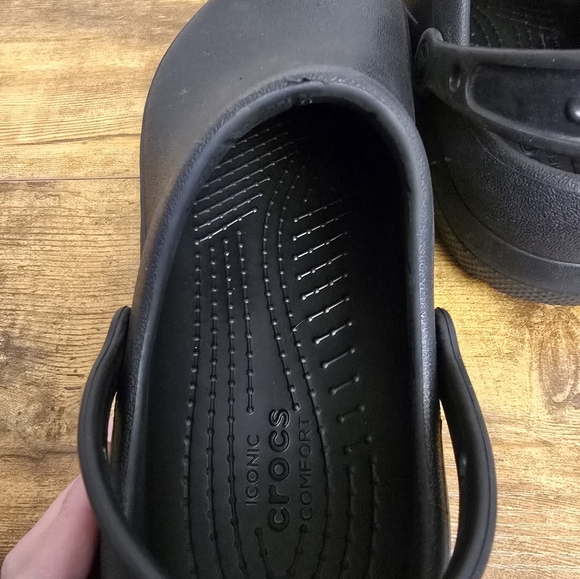 Crocs Classic Black shoes mens size 8 women's size 10 - Picture 4 of 7